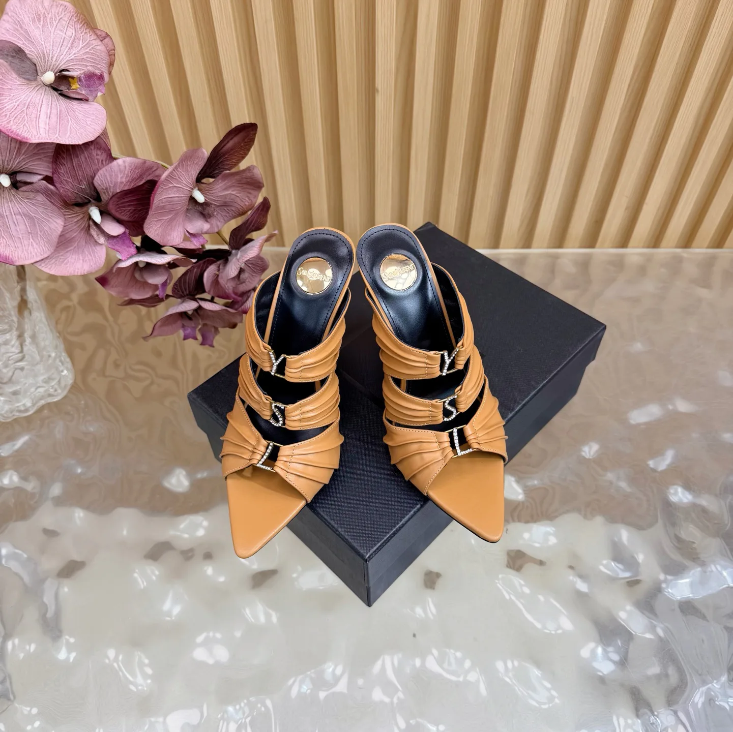 Босоножки Женские Saint Laurent 11660370