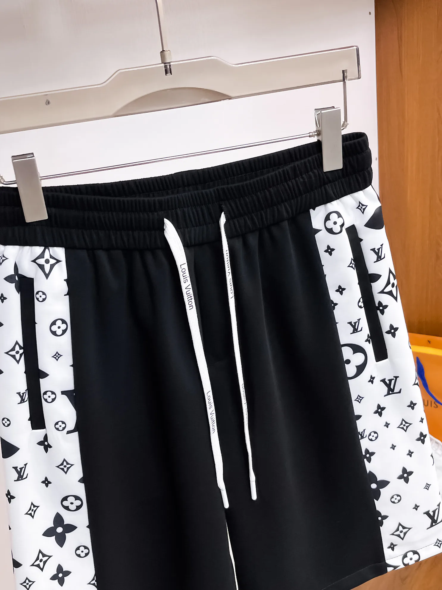 Шорты Мужские Louis Vuitton 13417574