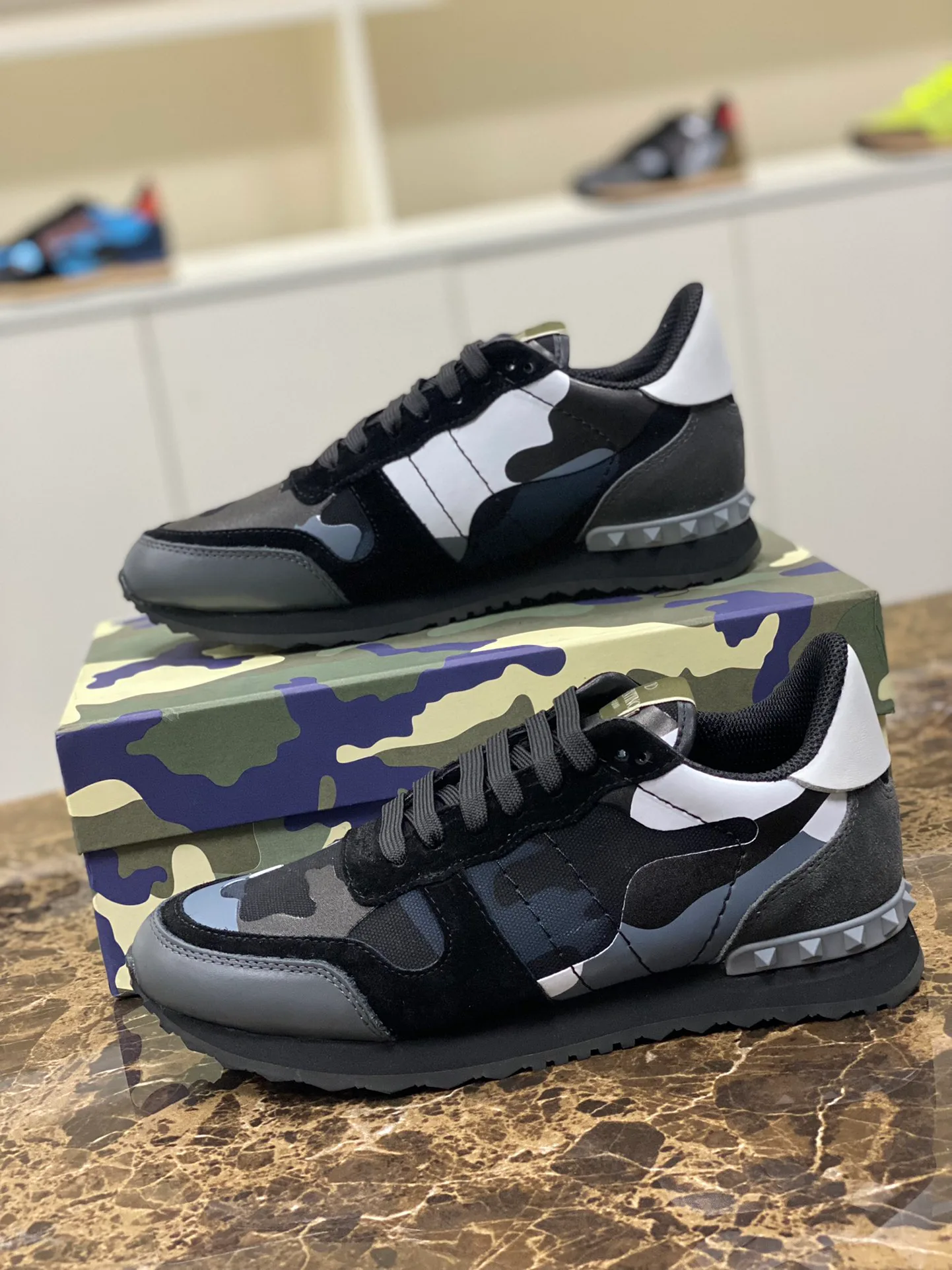 Кроссовки Женские Valentino 10736448