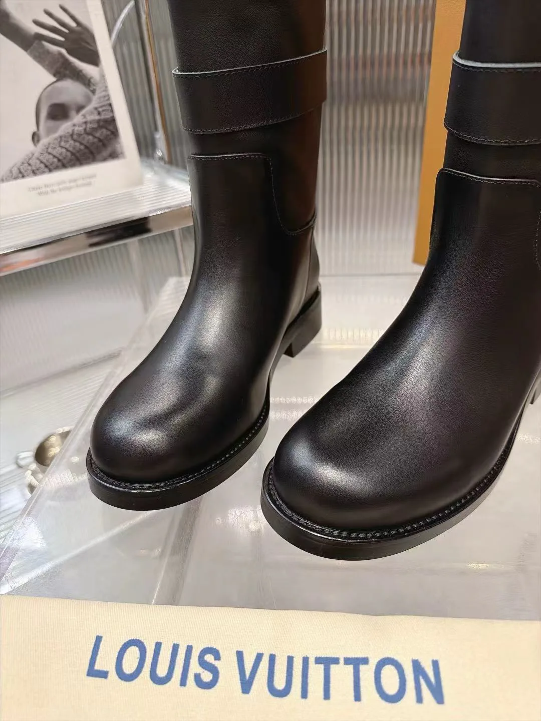 Ботинки Женские Louis Vuitton 17926089