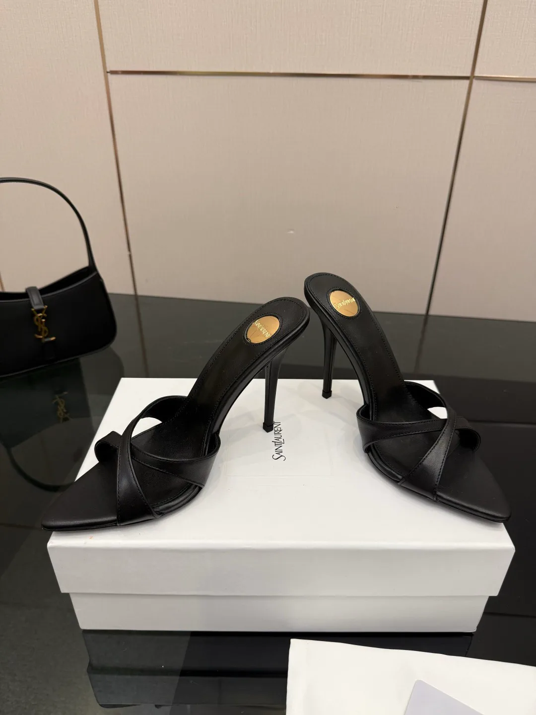 Босоножки Женские Saint Laurent 11409908