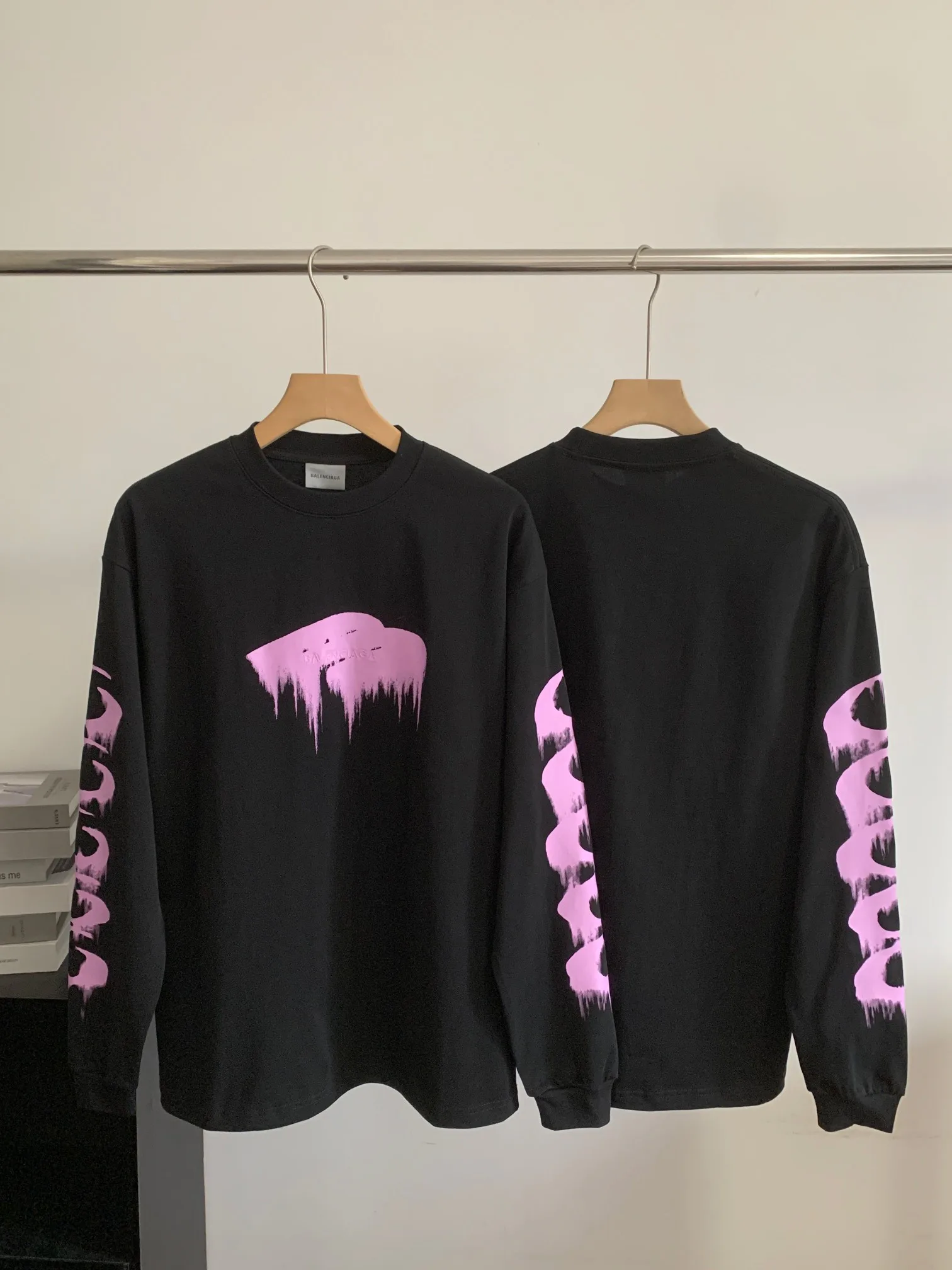 Футболки Женские Balenciaga 18562671