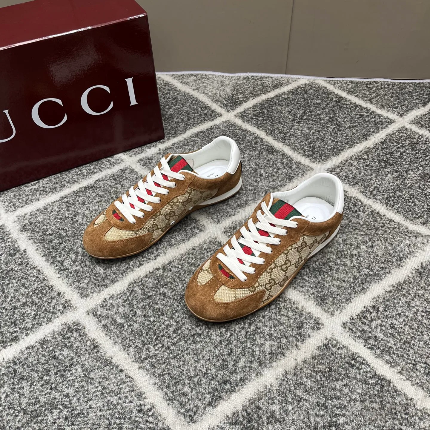 Кроссовки Женские Gucci 480641