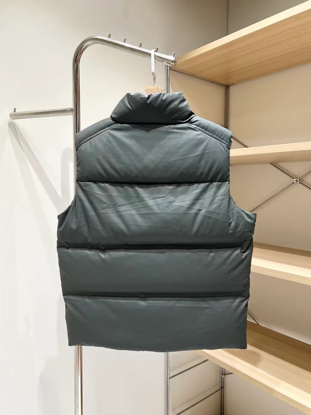 Жилеты Женские Prada 18131399