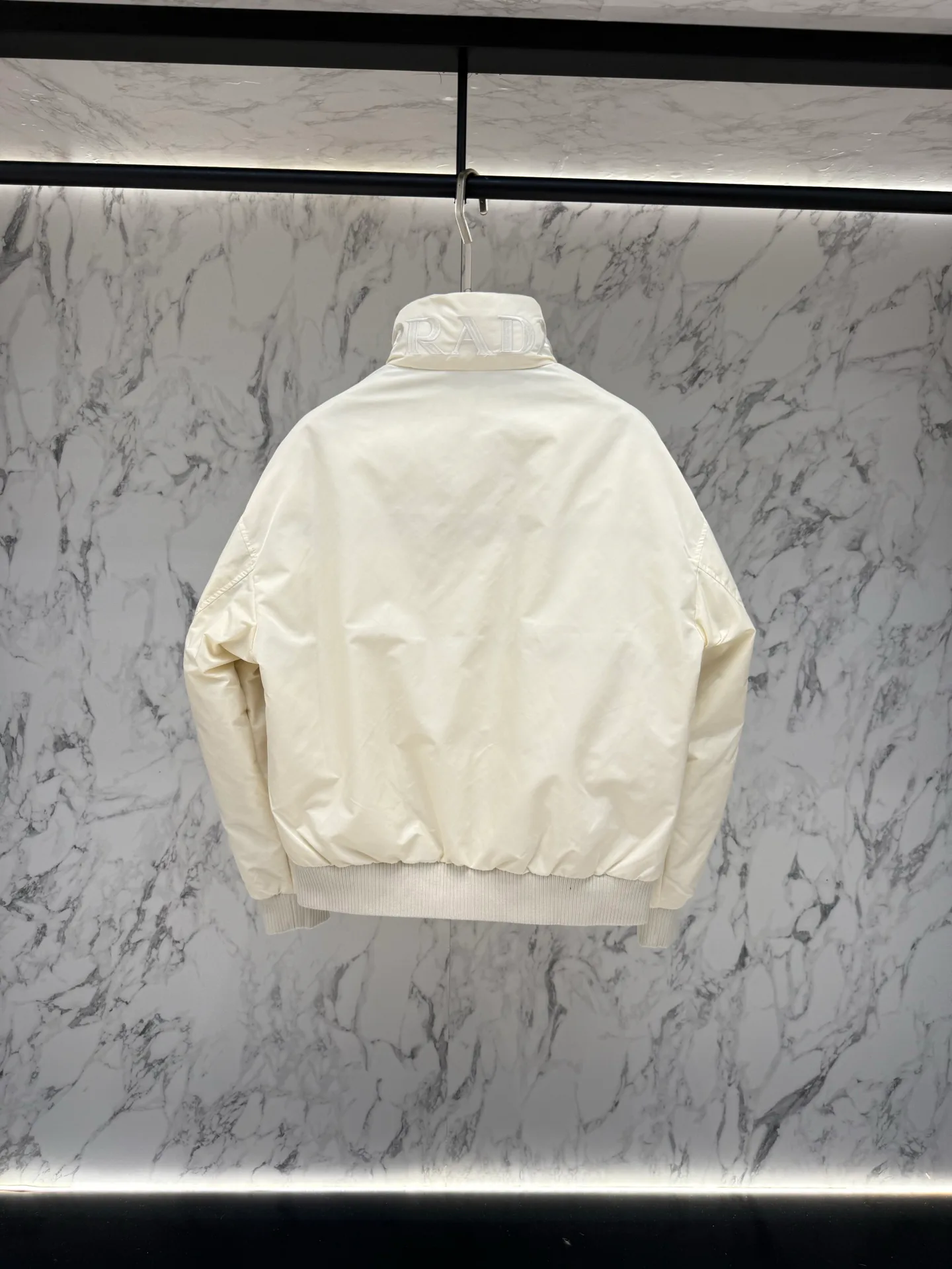 Куртки И Пуховики Женские Prada 18480859