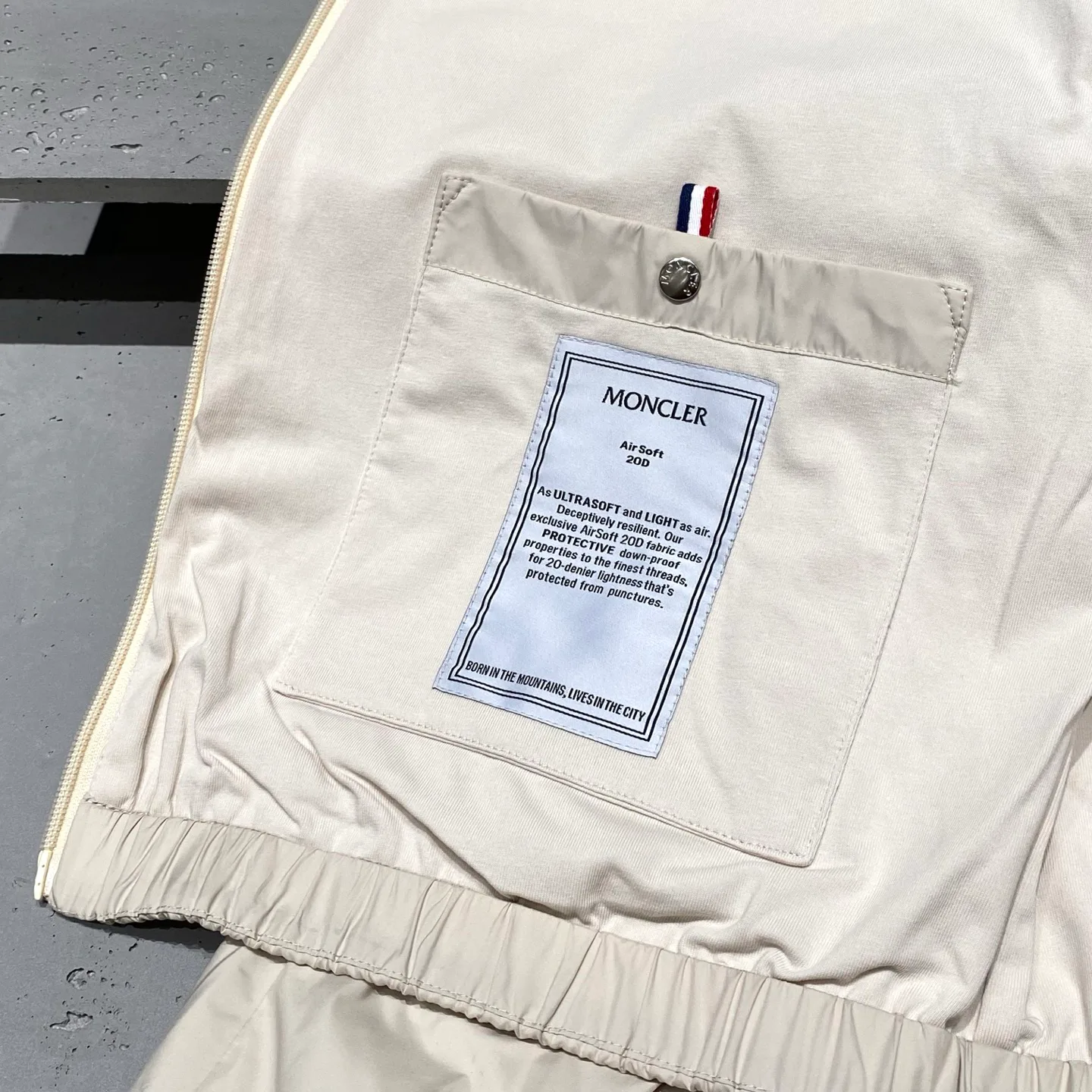 Куртки И Пуховики Мужские Moncler 18232573