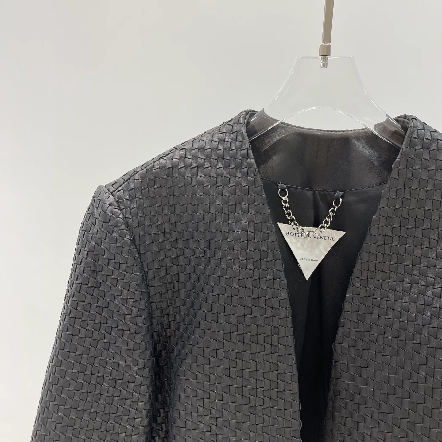 Кожаные Куртки И Дублёнки Женские Bottega Veneta 11759411