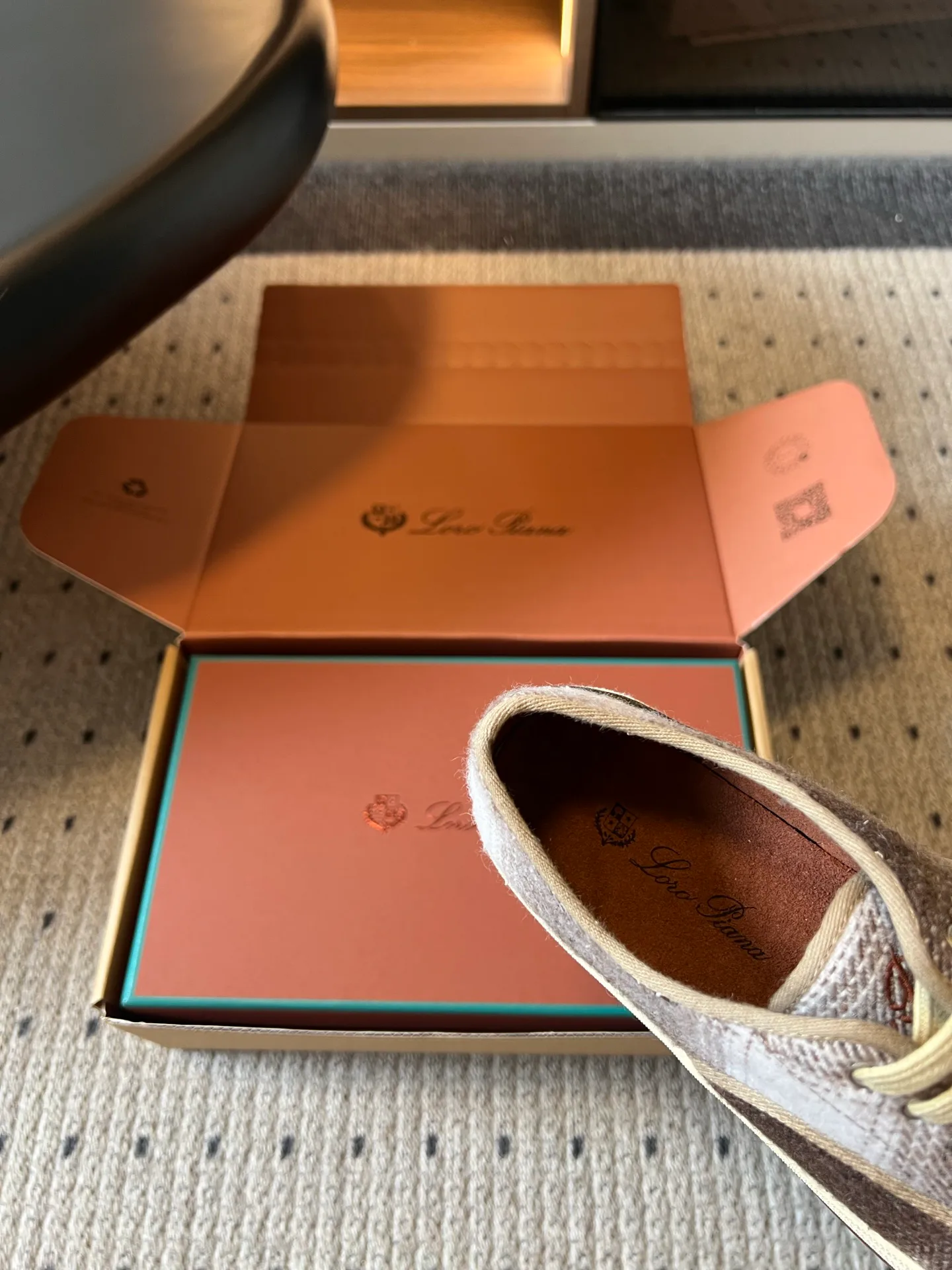 Кроссовки Женские Loro Piana 17942680
