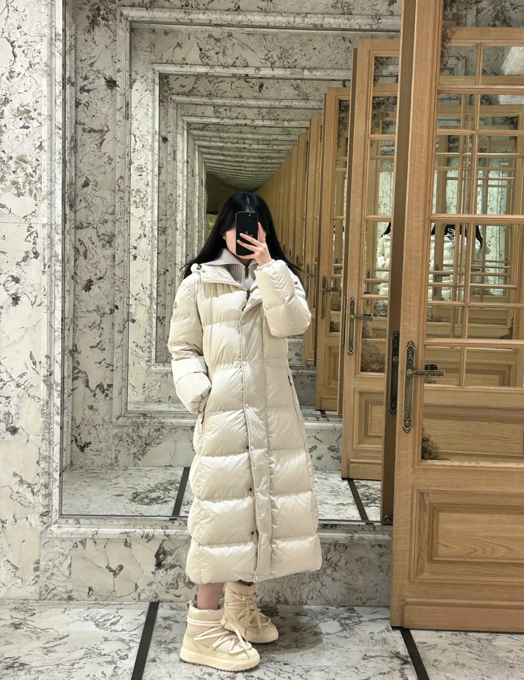 Куртки И Пуховики Женские Moncler 18609659