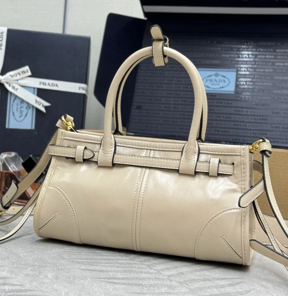 Сумки На Ремне Женские Prada 11682130