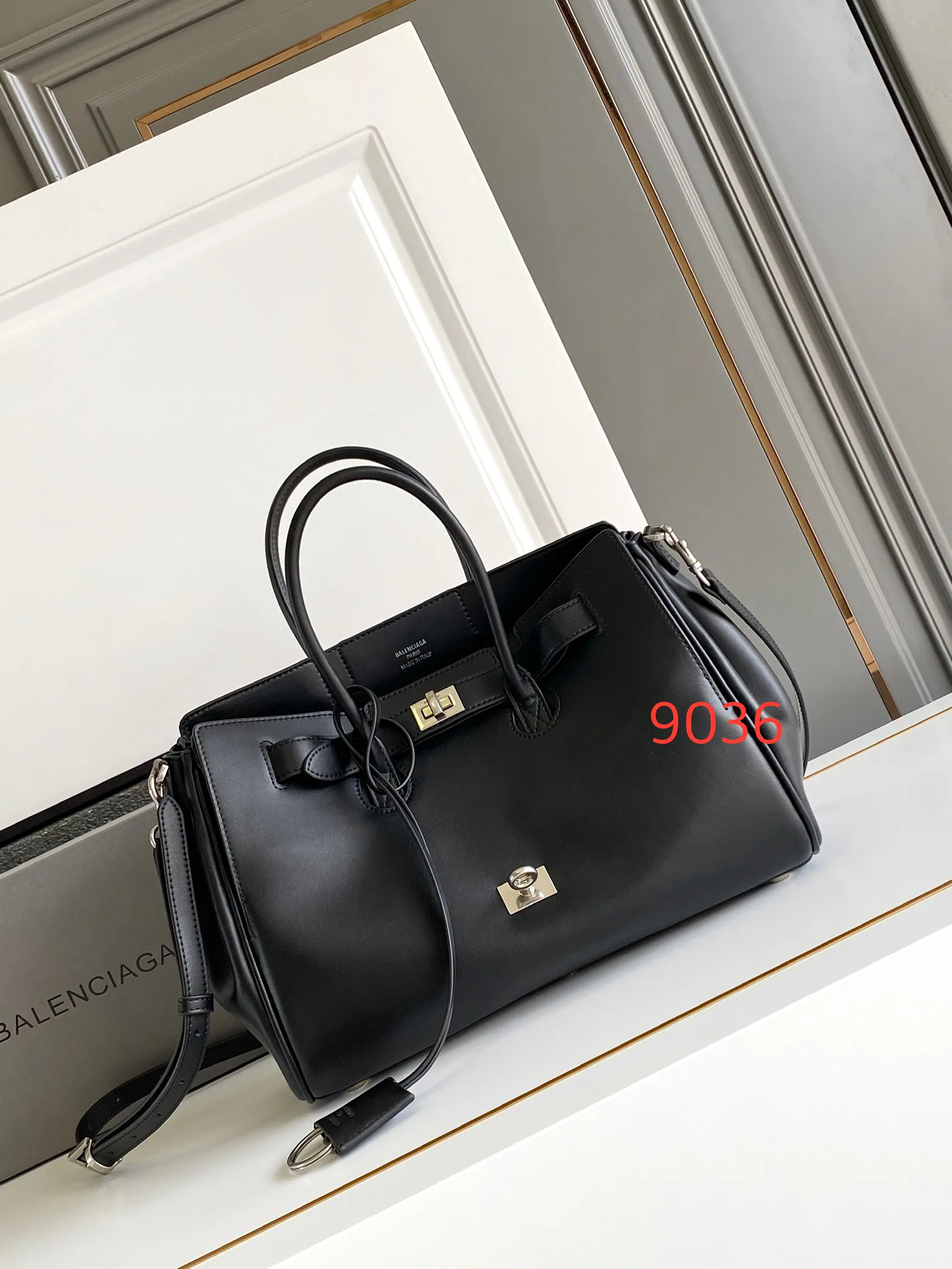 Сумки На Ремне Женские Balenciaga 84614