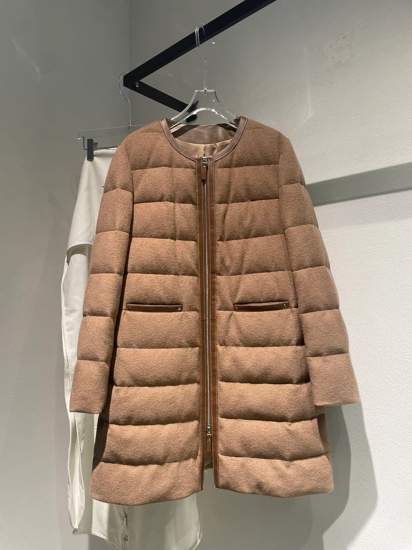 Пуховики Женские Loro Piana 182294