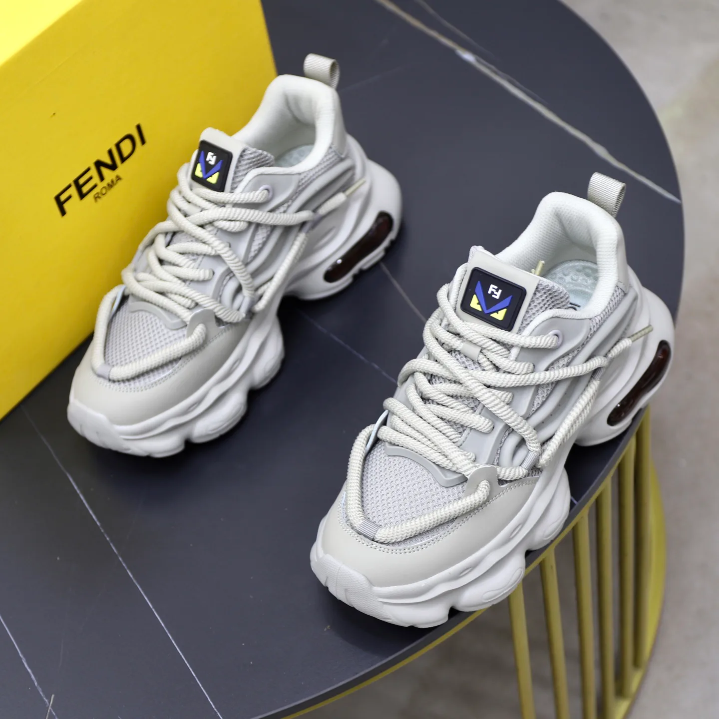 Кроссовки Женские Fendi 211520