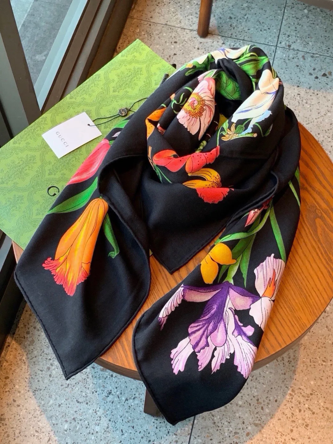 Платки Gucci 18322226