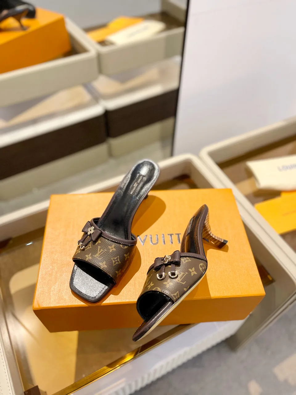 Босоножки Женские Louis Vuitton 9623497