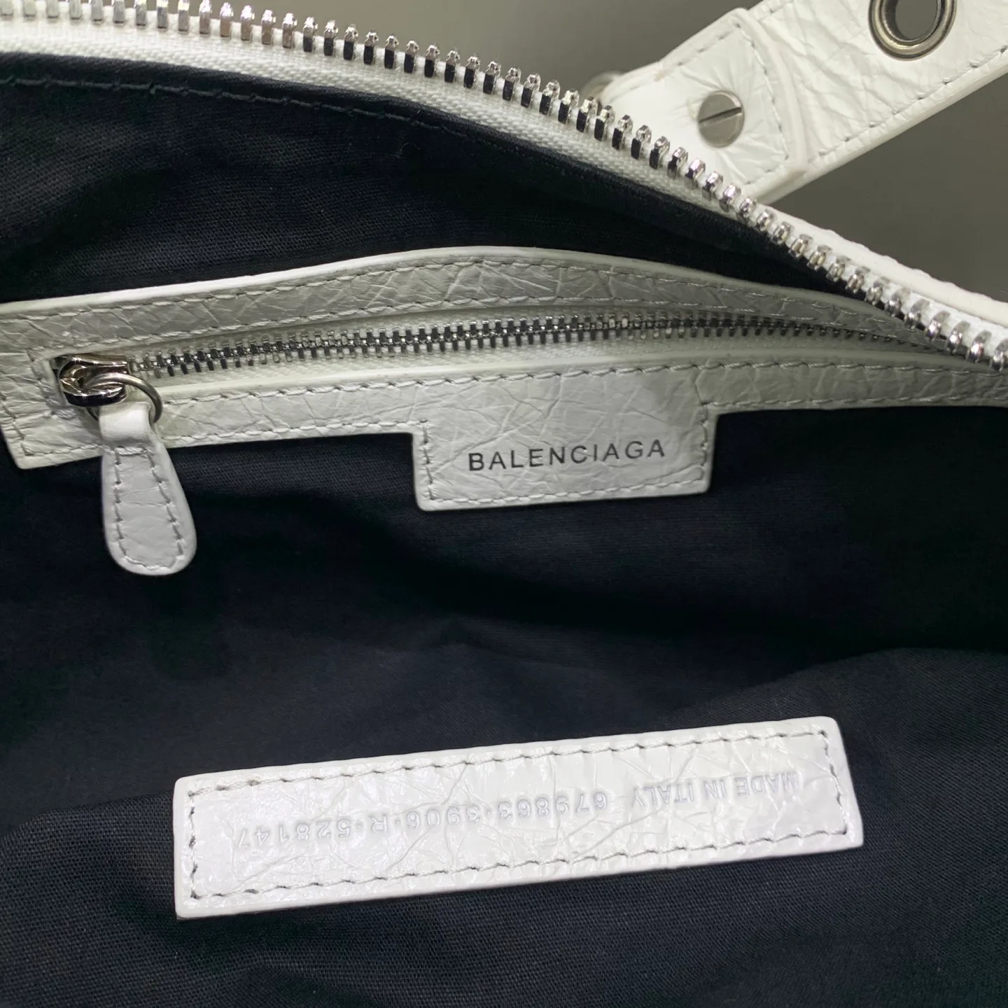 Сумки На Ремне Женские Balenciaga 11479407