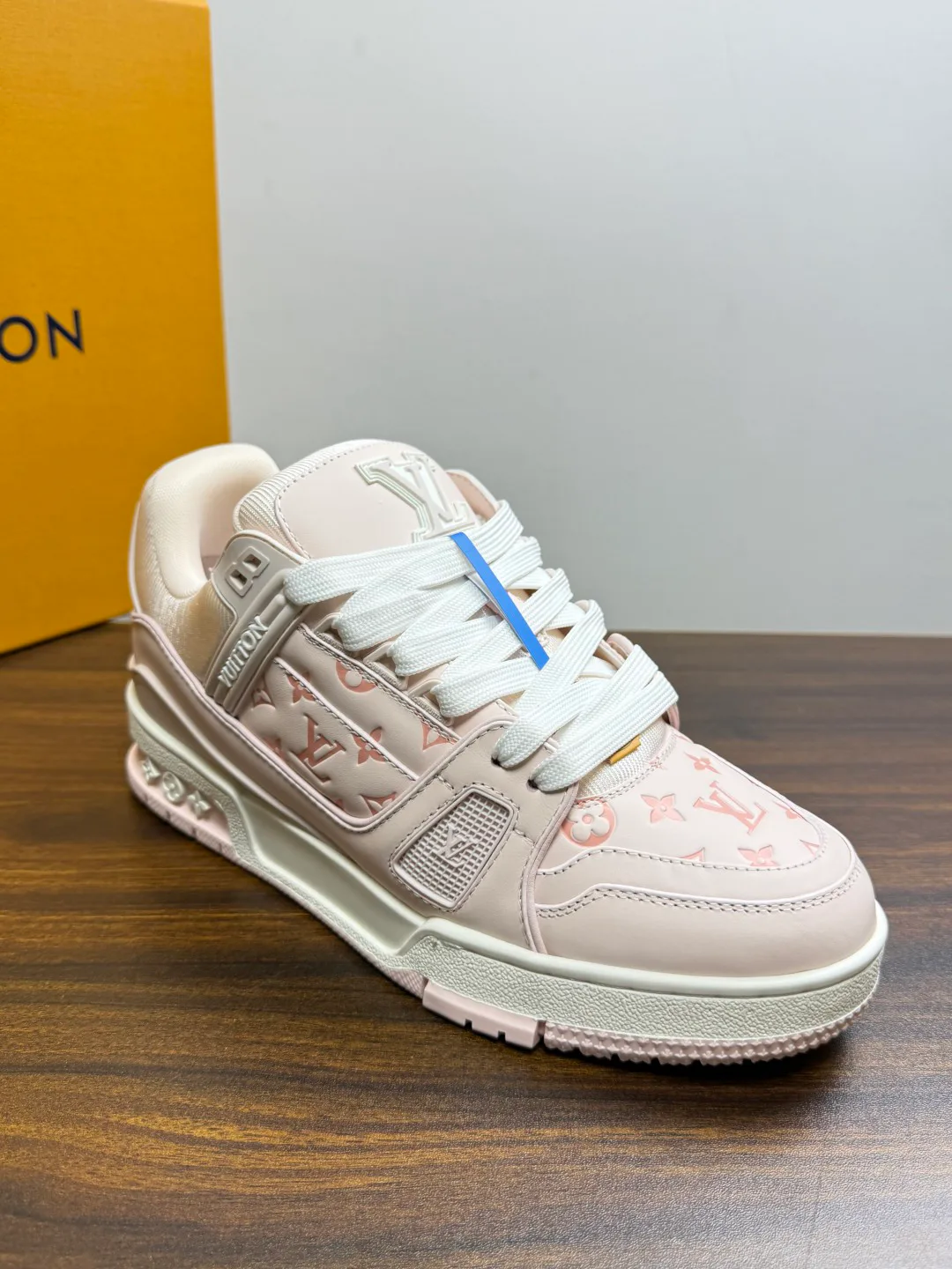 Кроссовки Женские Louis Vuitton 20143403