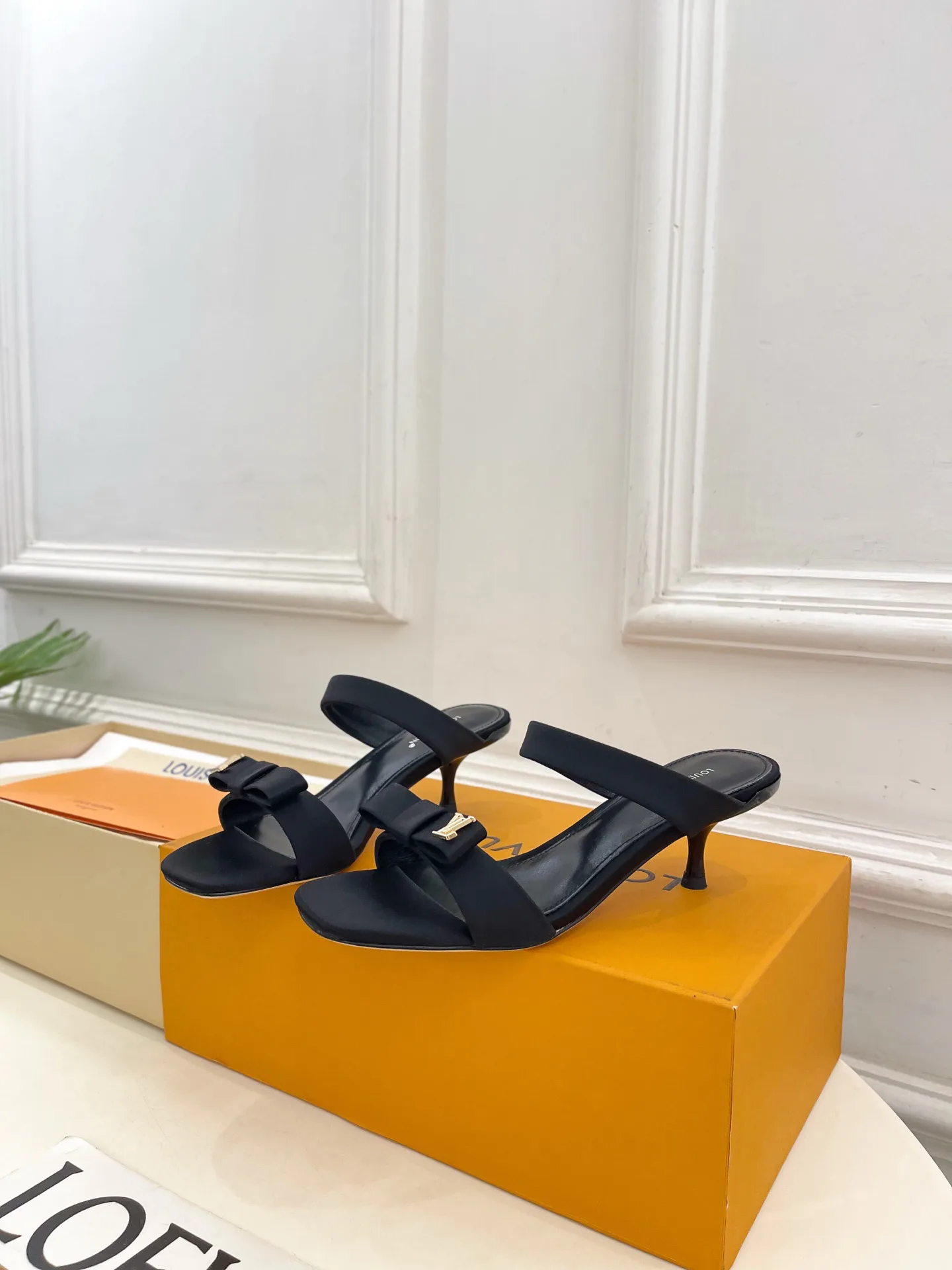 Туфли Женские Louis Vuitton 11677154