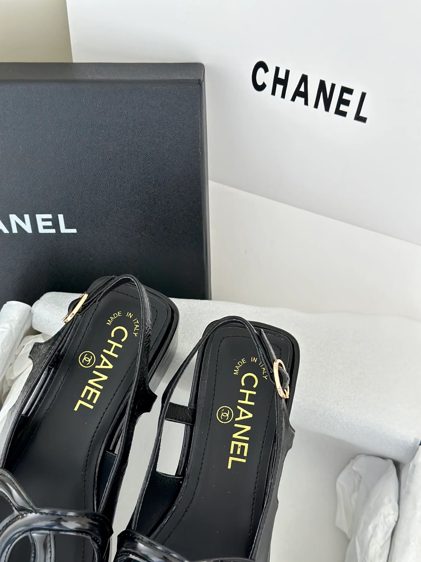 Босоножки Женские Chanel 18143041