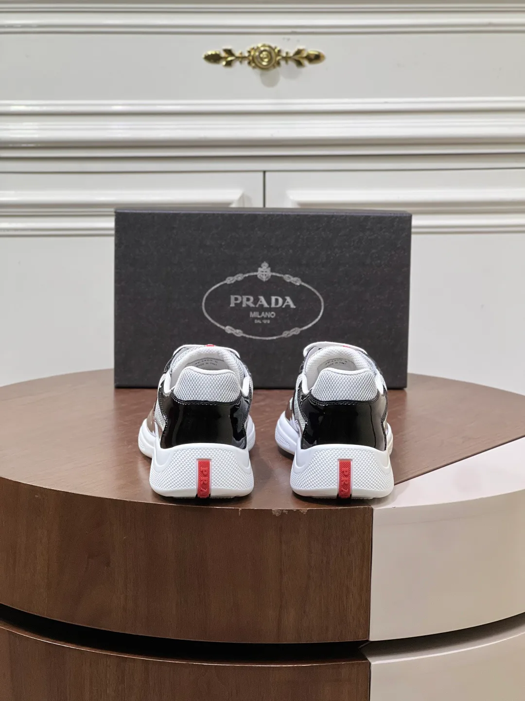 Кроссовки Женские Prada 17682034
