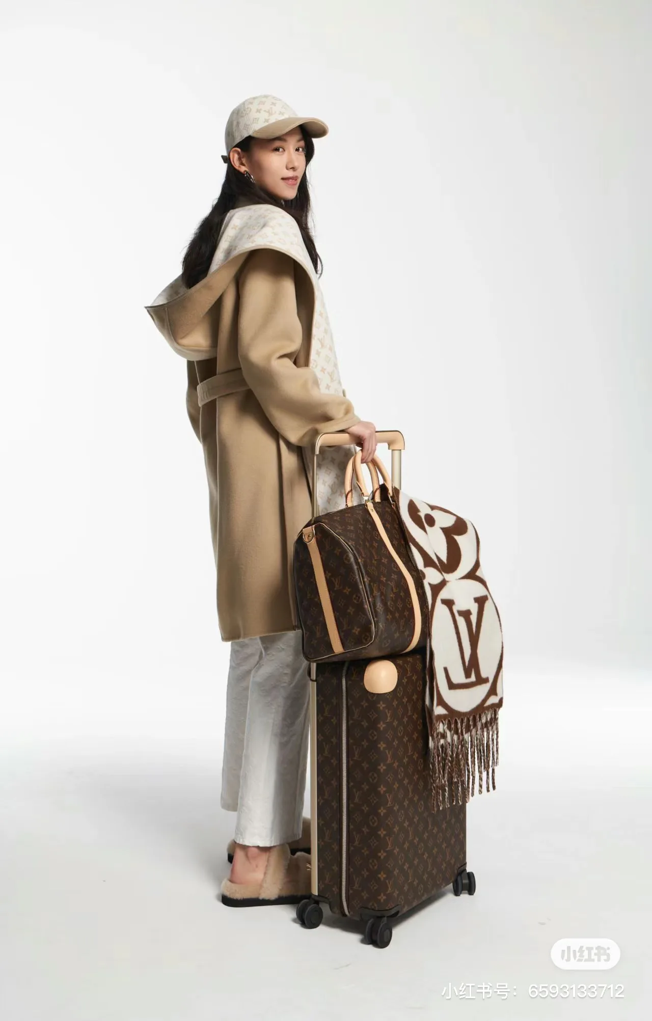 Пальто Женские Louis Vuitton 18601484