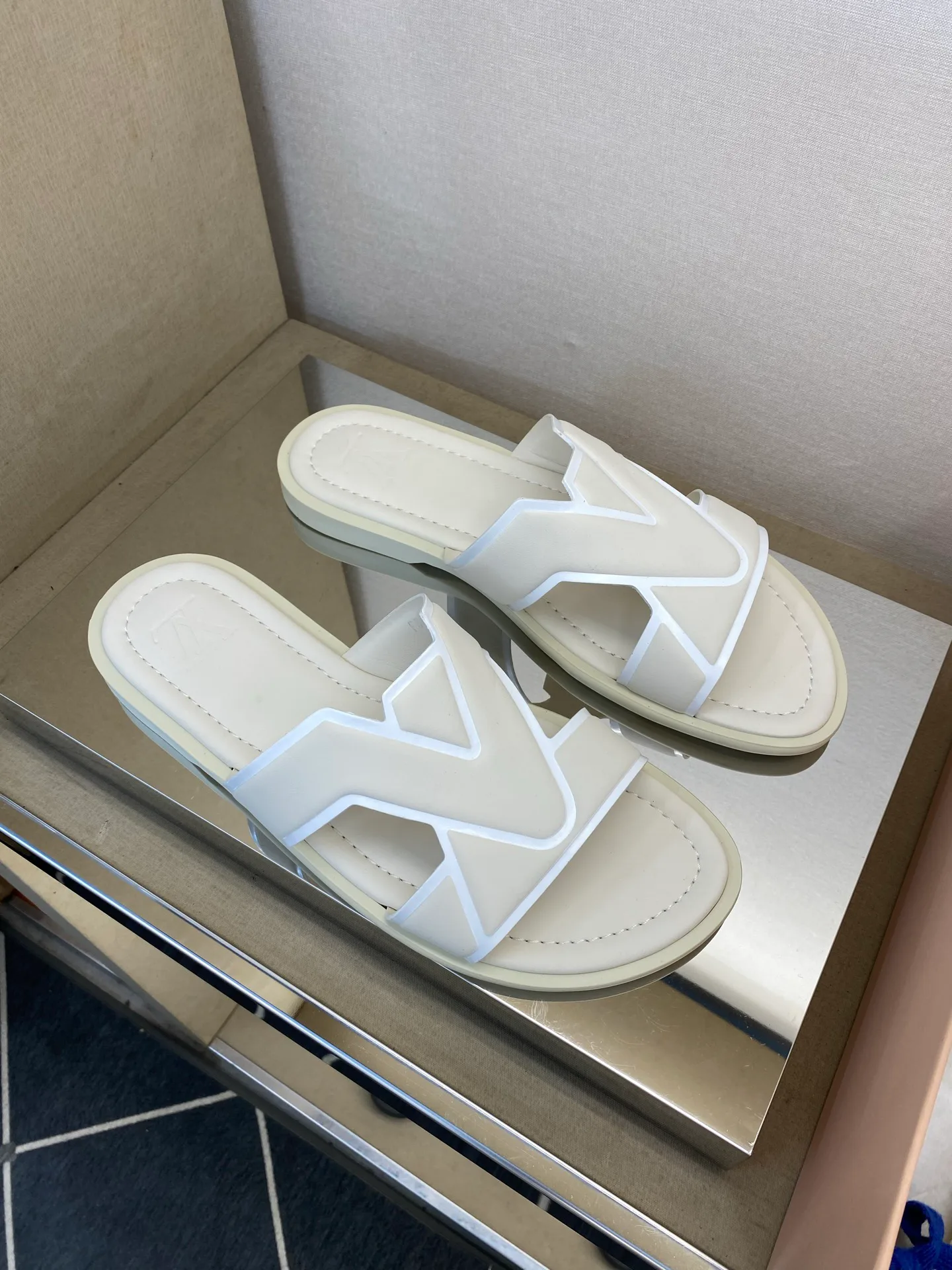 Шлепанцы Мужские Louis Vuitton 13080175