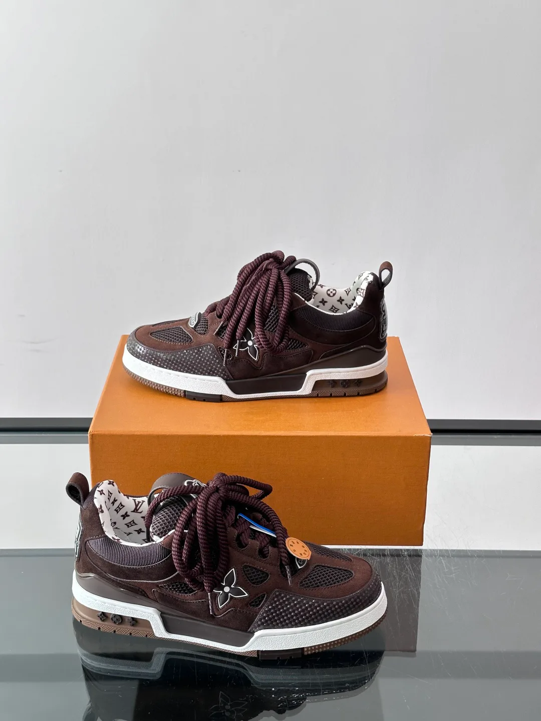 Кроссовки Женские Louis Vuitton 17588548