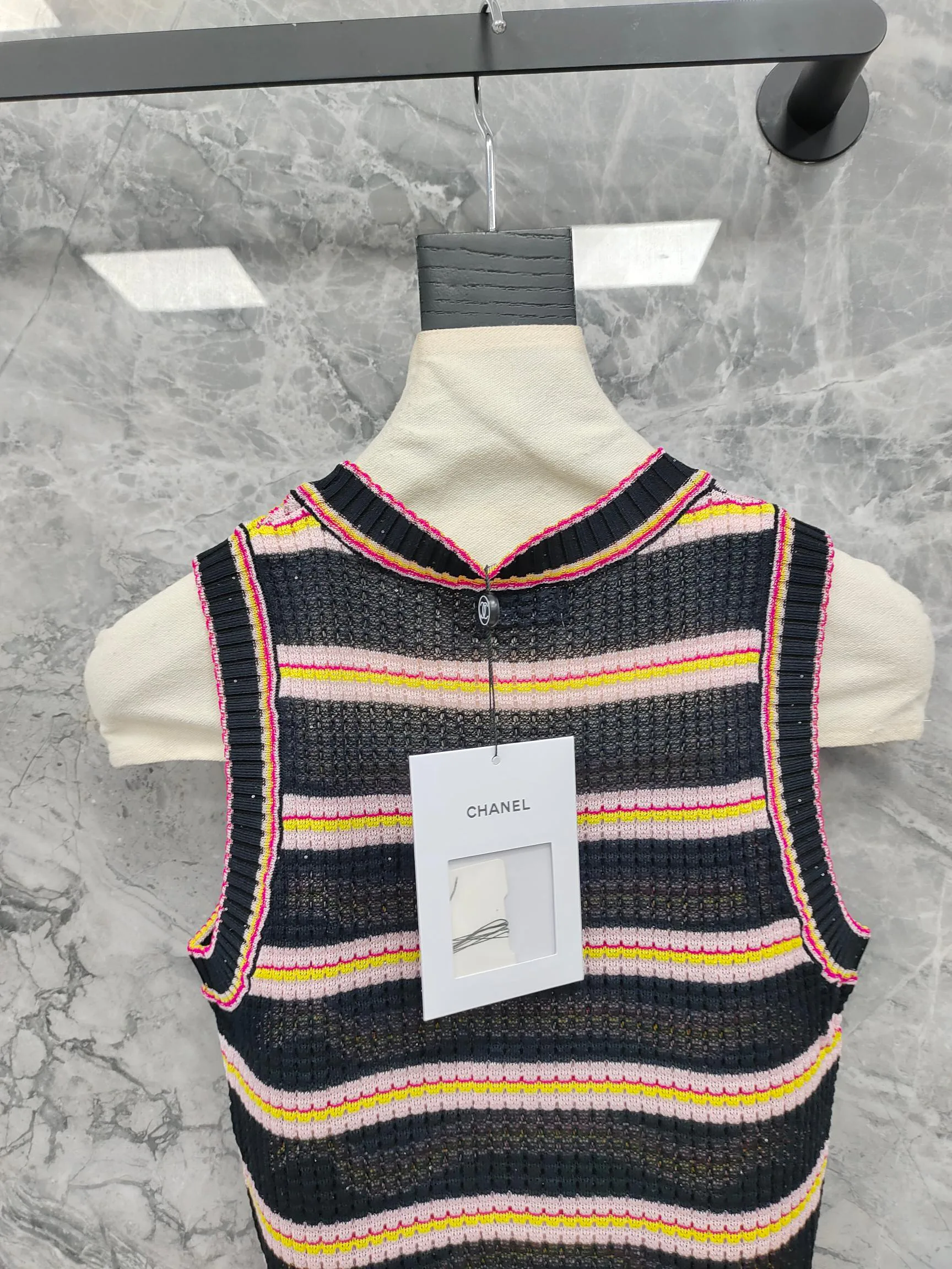 Жилеты Женские Chanel 12609602