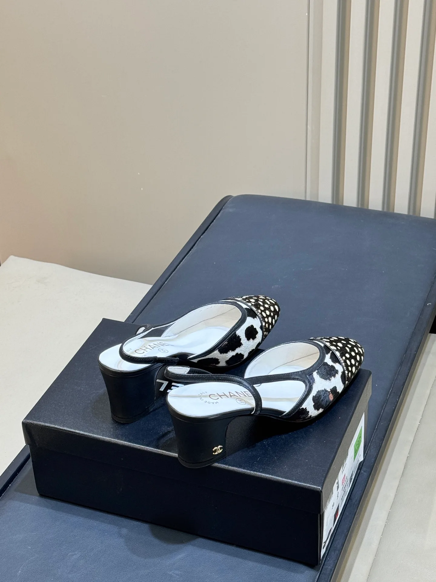Босоножки Женские Chanel 17490880