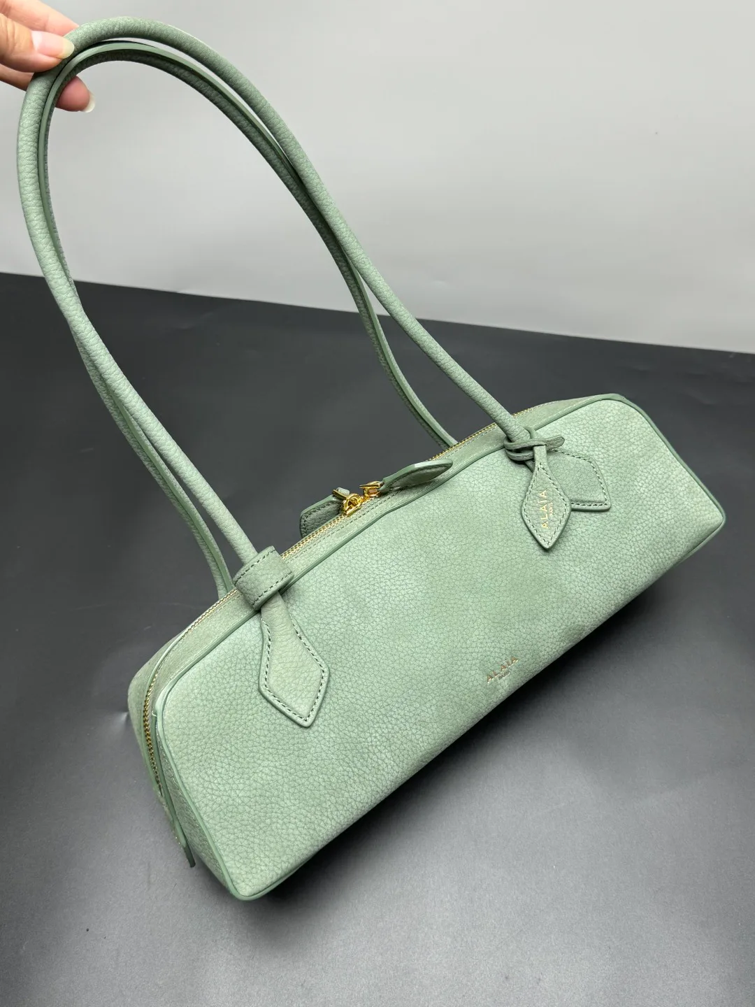 Классические Сумки Женские Alaia 11667414