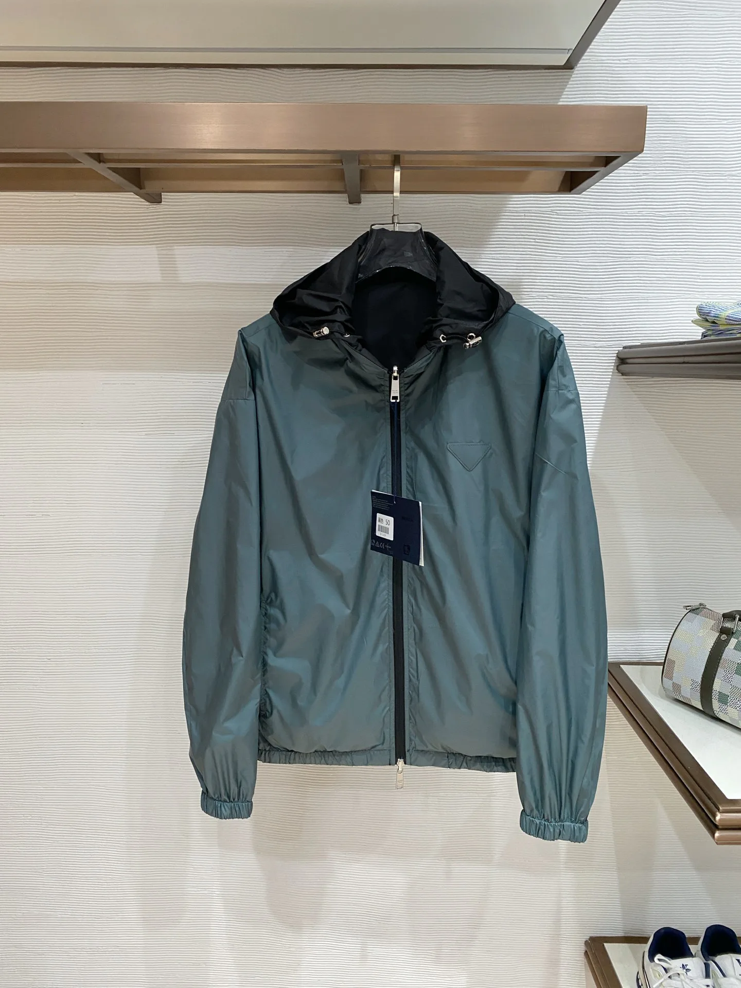 Куртки И Пуховики Мужские Prada 11504094