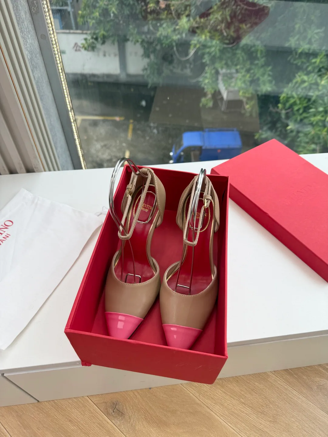 Босоножки Женские Valentino 18142673