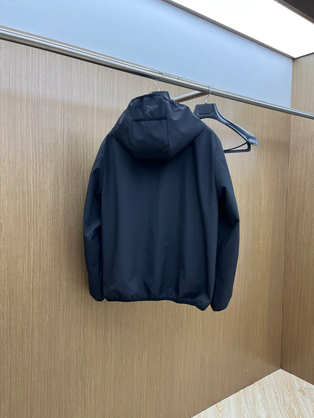 Куртки И Пуховики Мужские Moncler 18244037