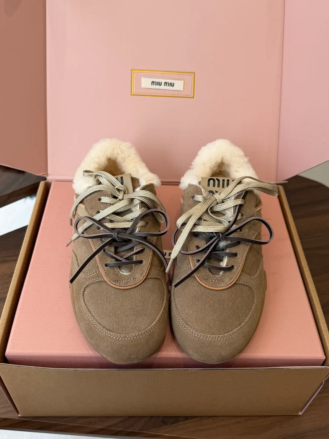 Кроссовки Женские Miu Miu 18687351