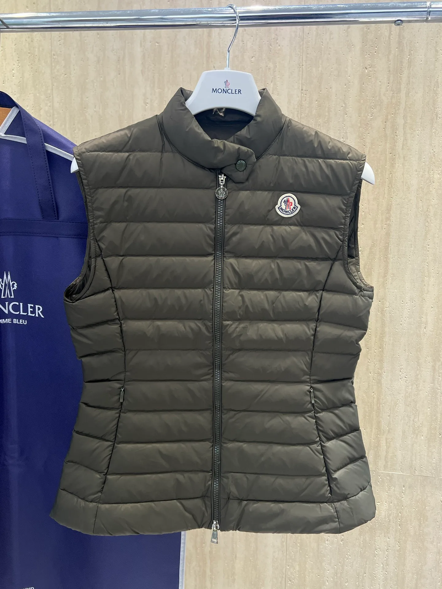 Жилеты Женские Moncler 18657987