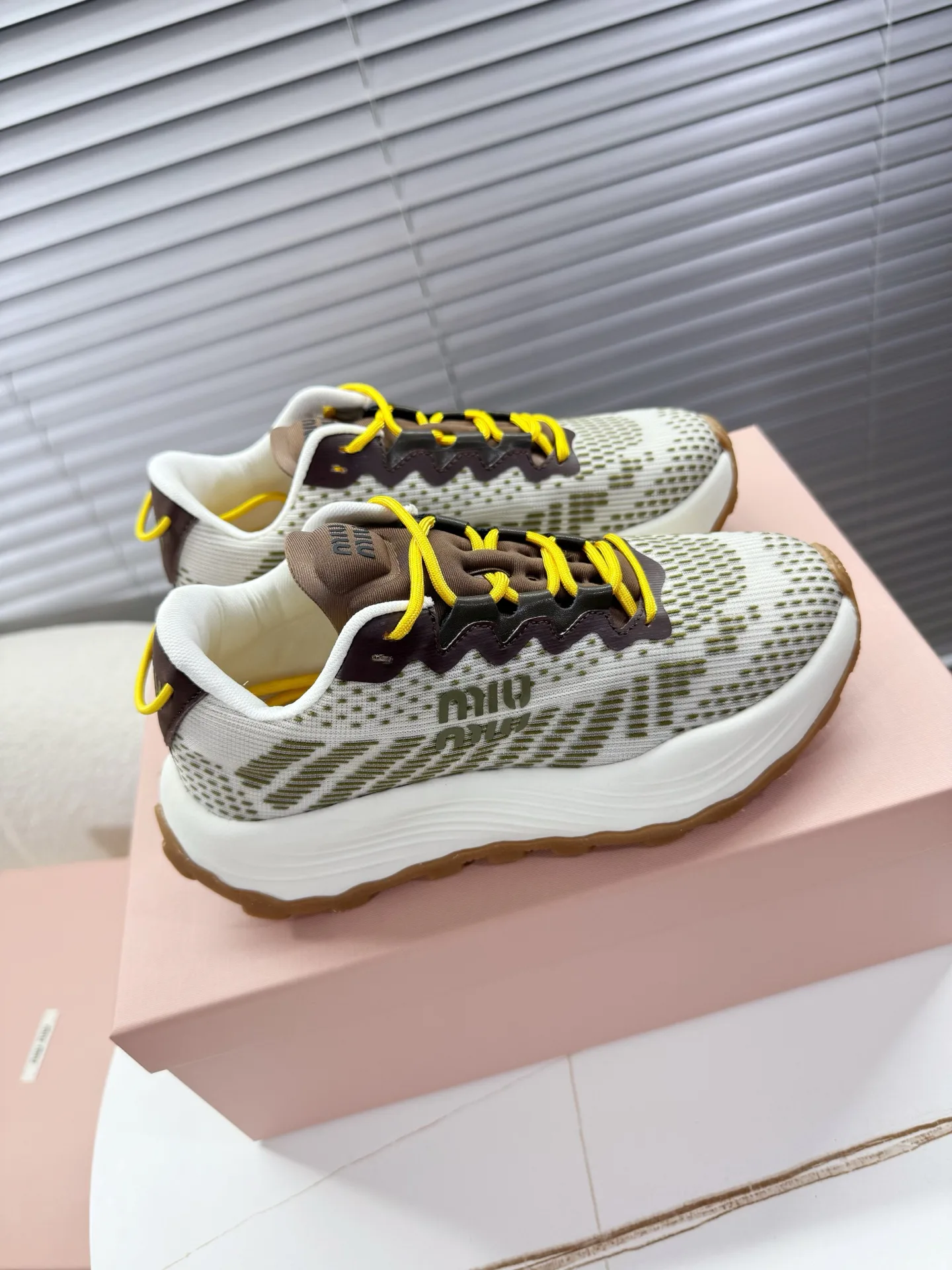 Кроссовки Женские Miu Miu 4086907