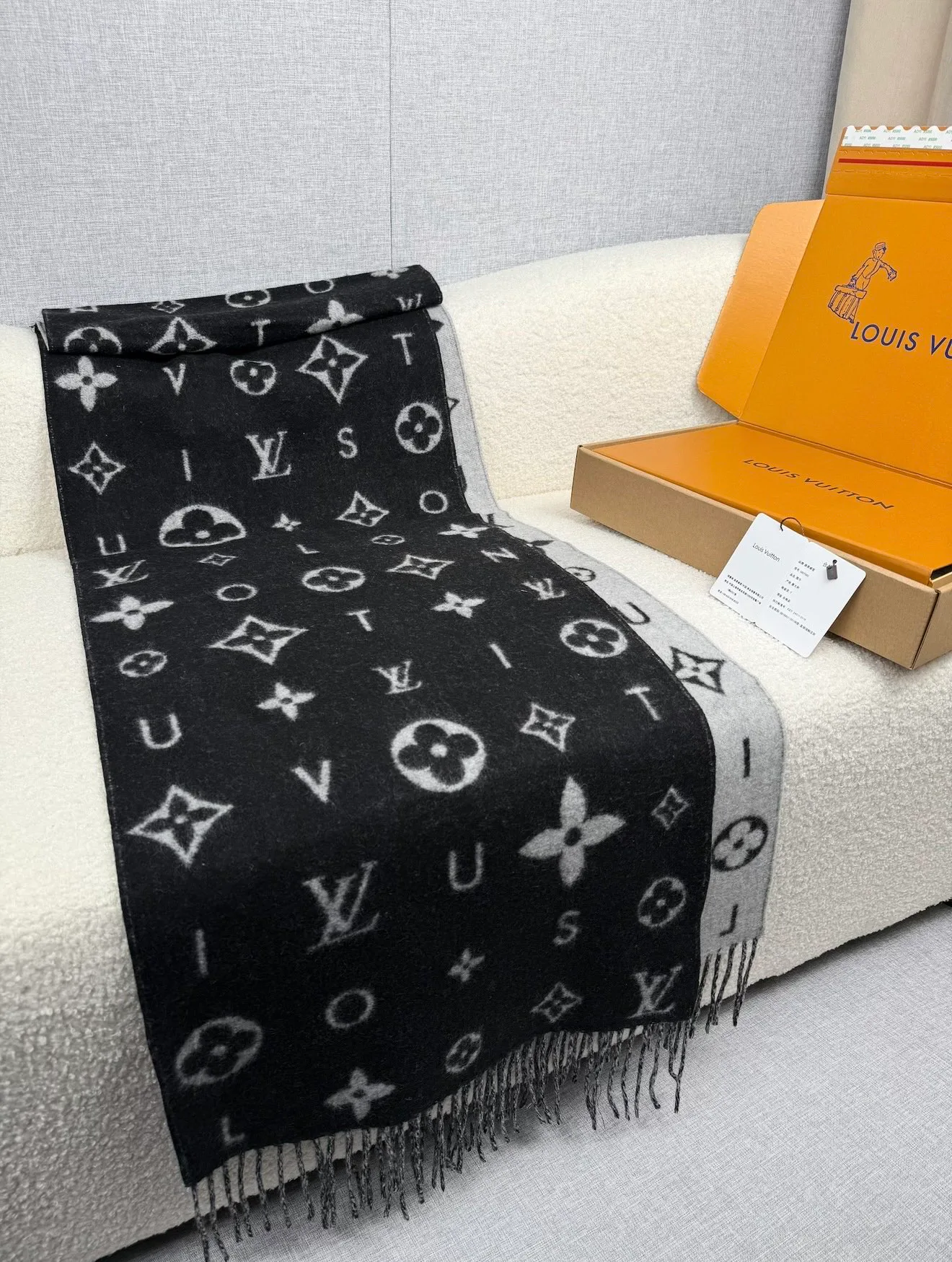 Шарфы Louis Vuitton 386926