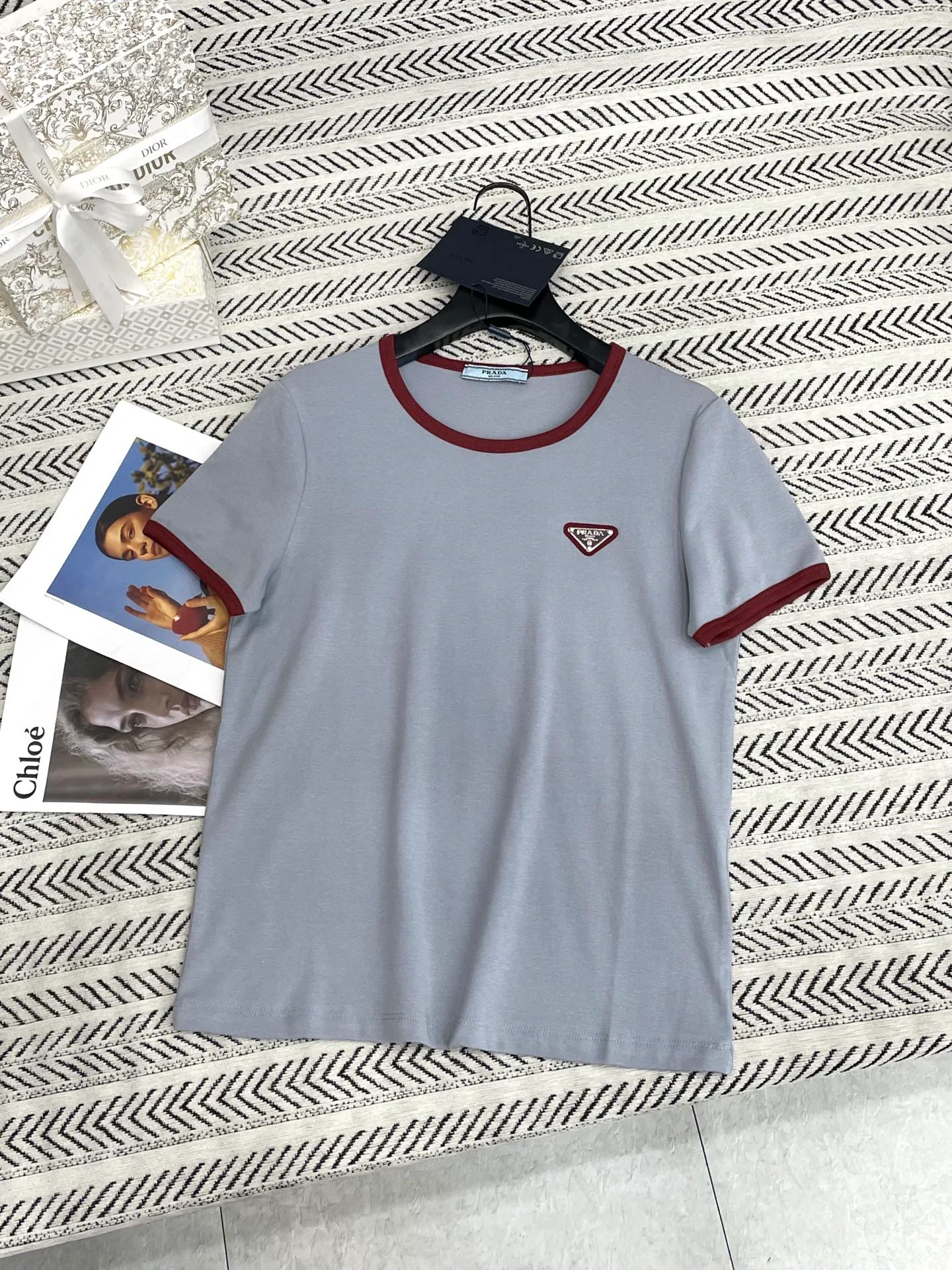 Футболки Женские Prada 11639698
