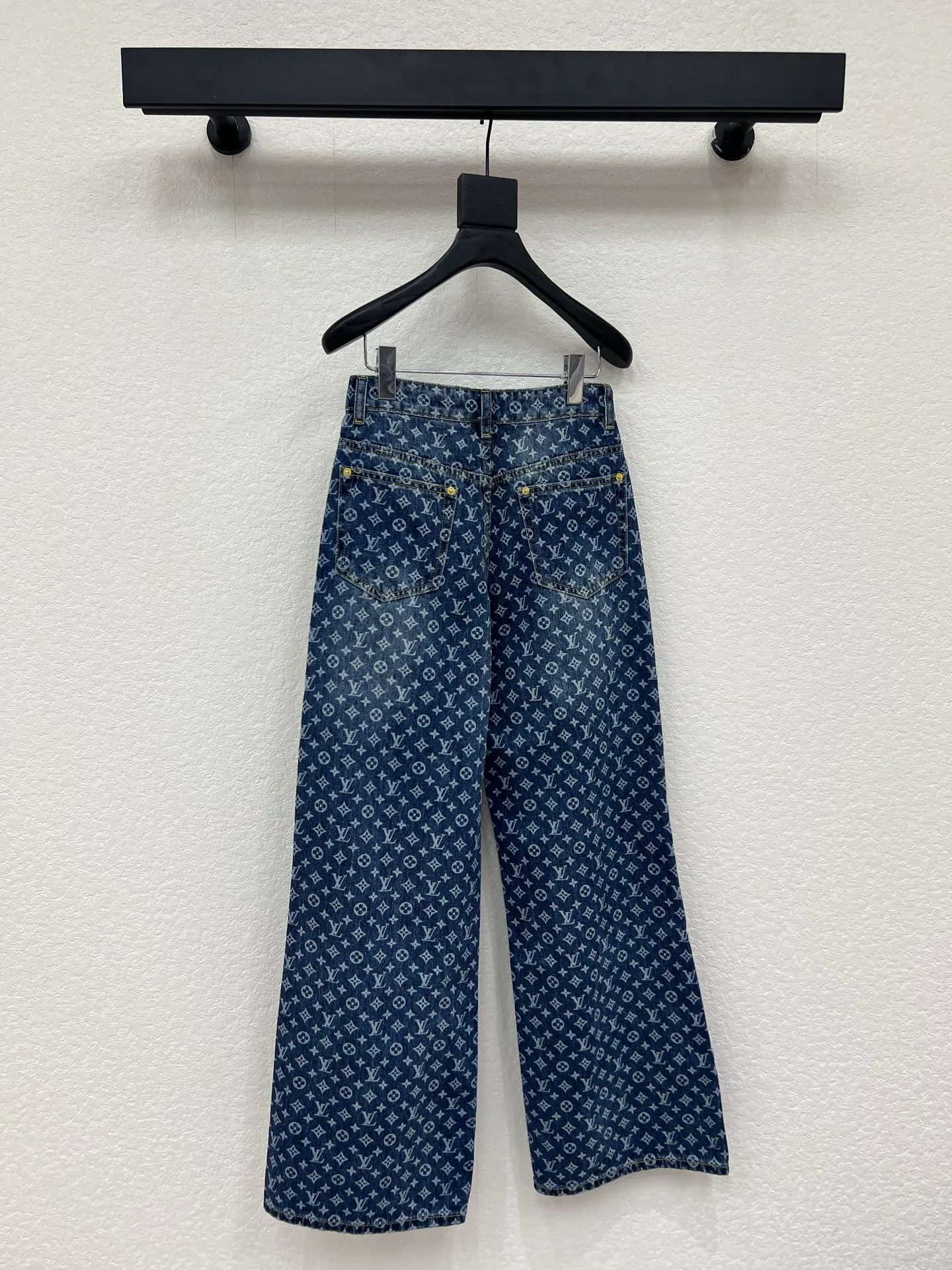 Джинсы Женские Louis Vuitton 11889083