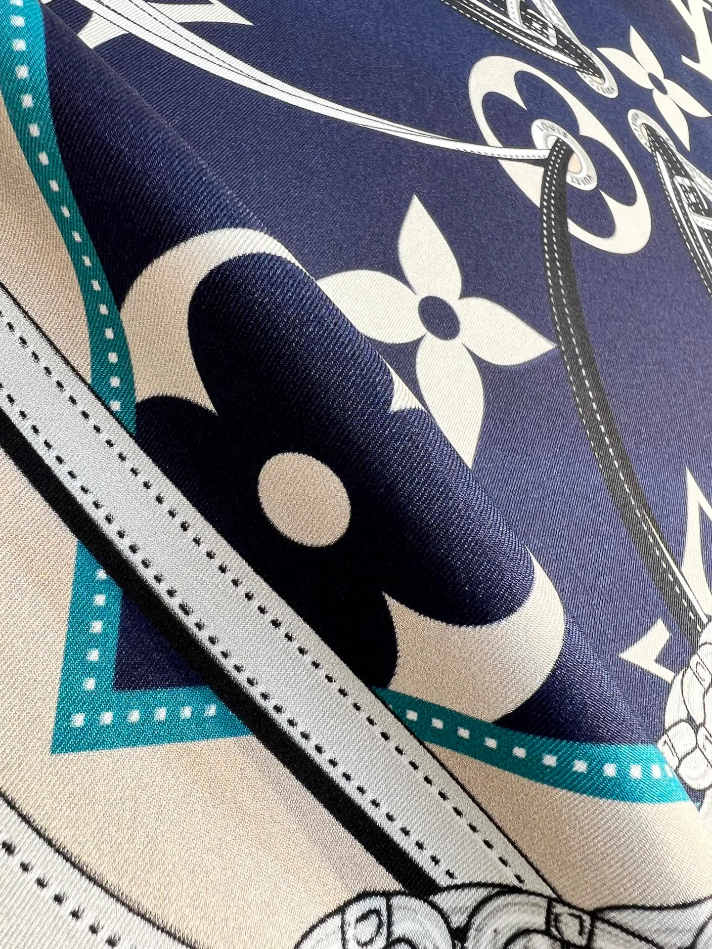 Шарфы Loewe 23382