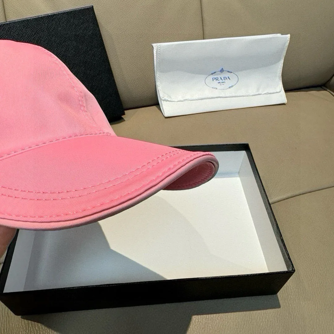 Головные Уборы Prada 17604800