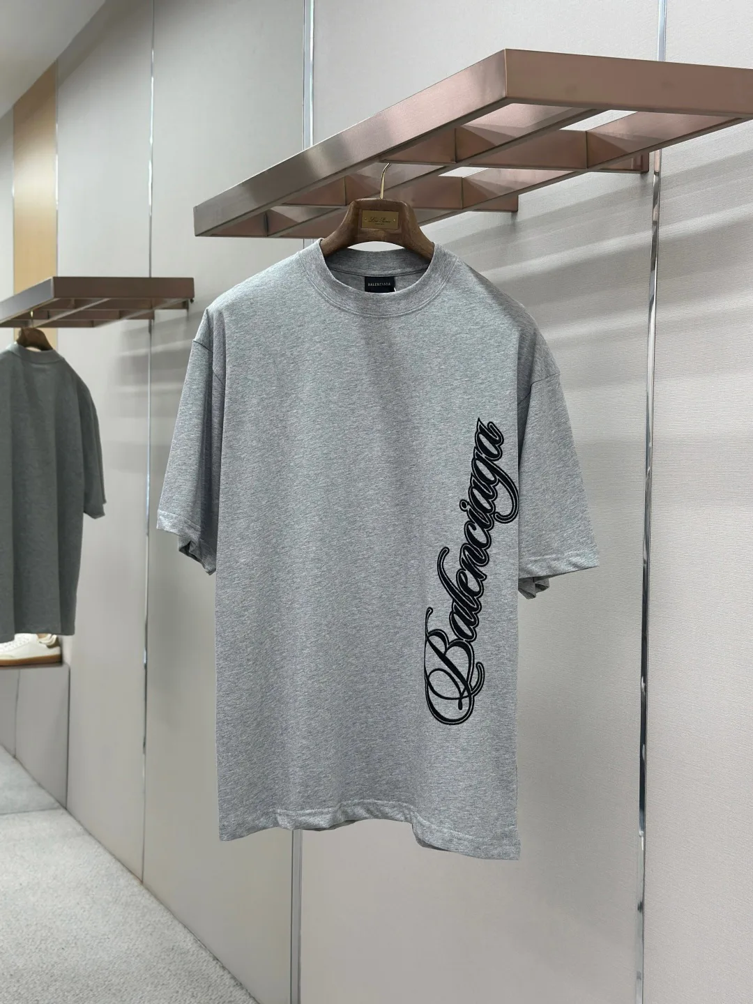Футболки Женские Balenciaga 18191125