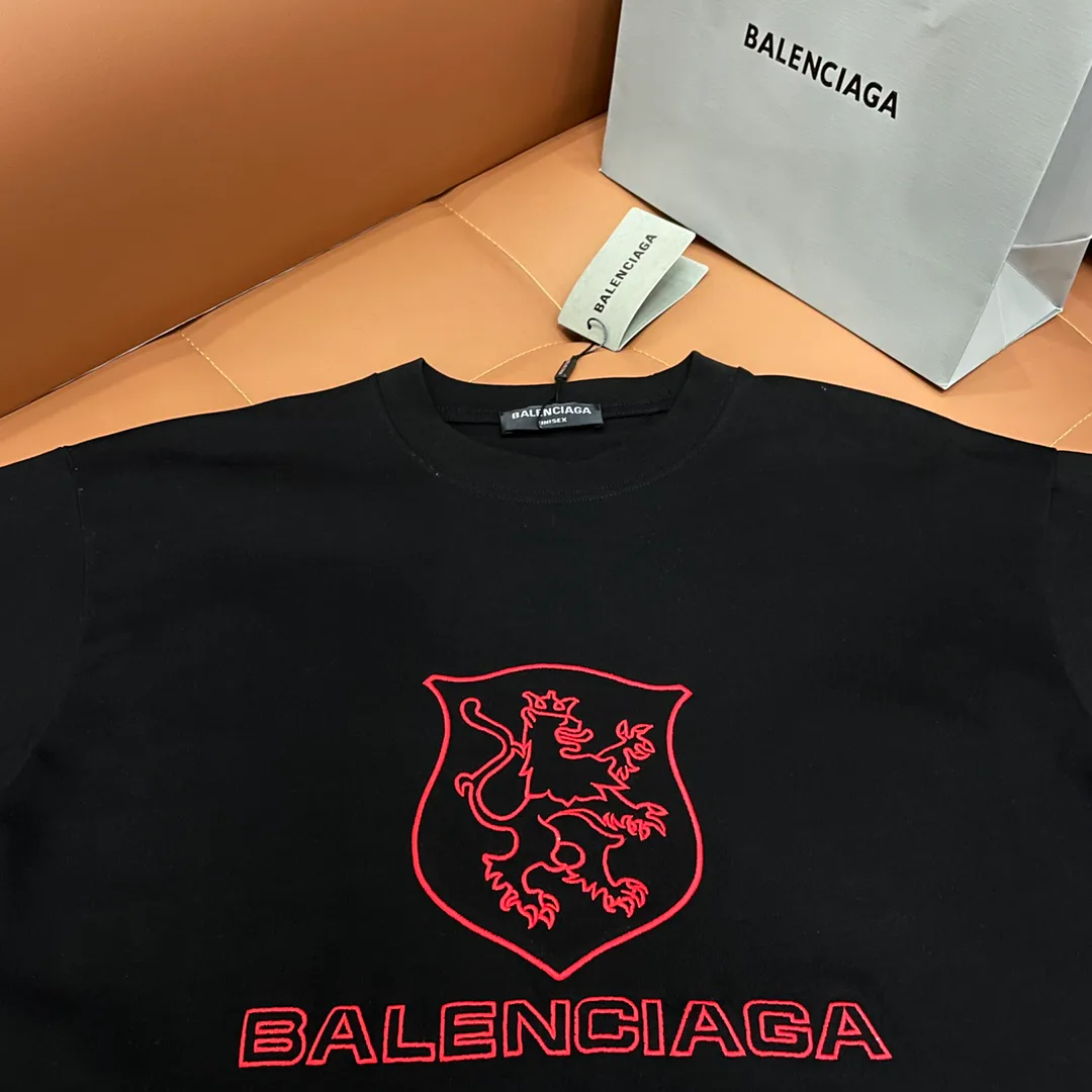 Футболки Женские Balenciaga 12538556