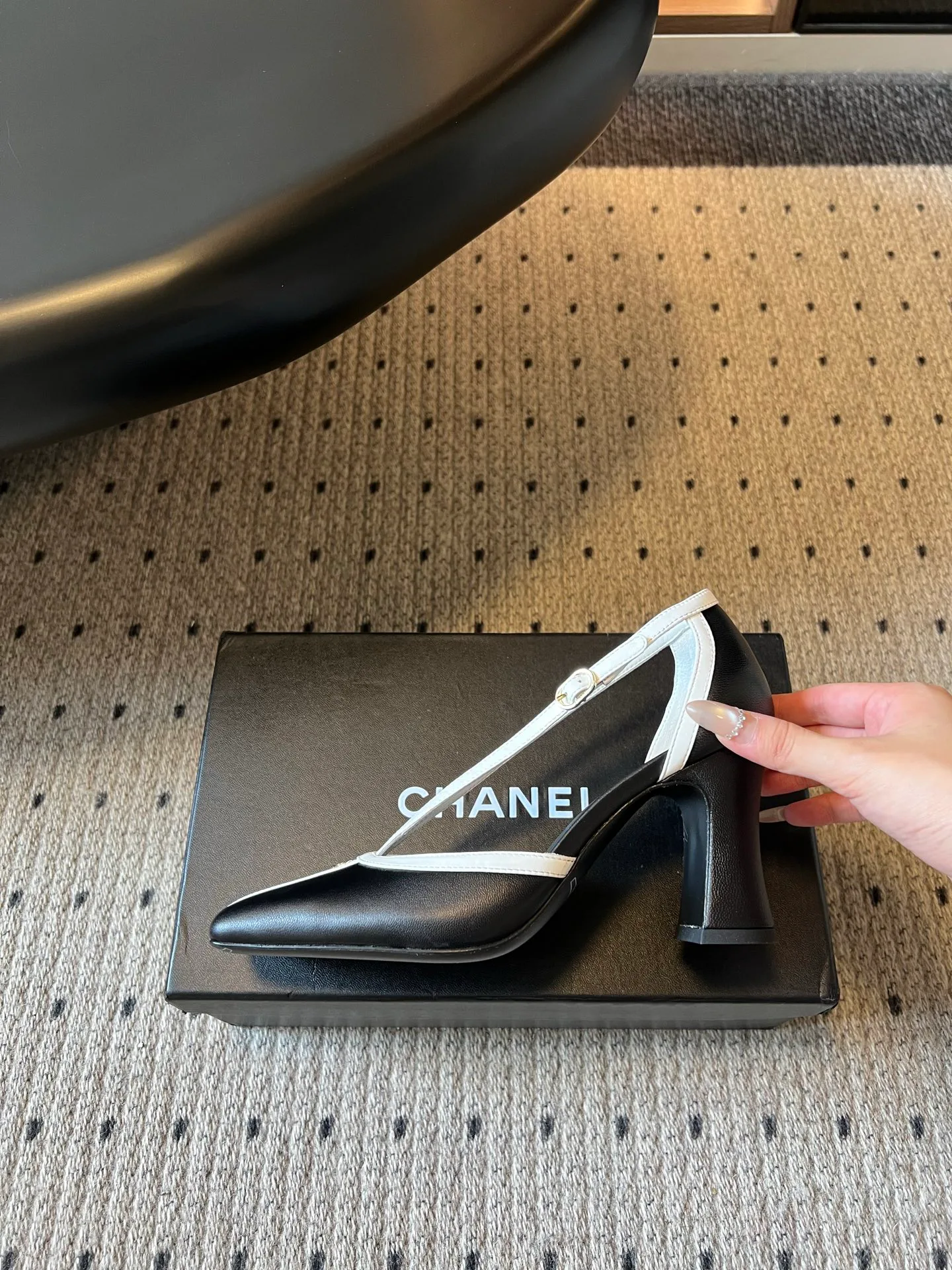 Туфли Женские Chanel 19314649