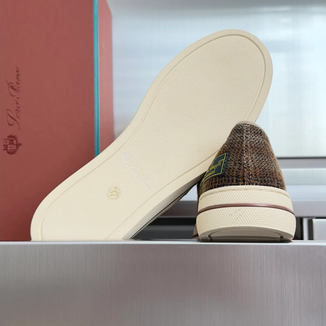 Кроссовки Женские Loro Piana 18092937