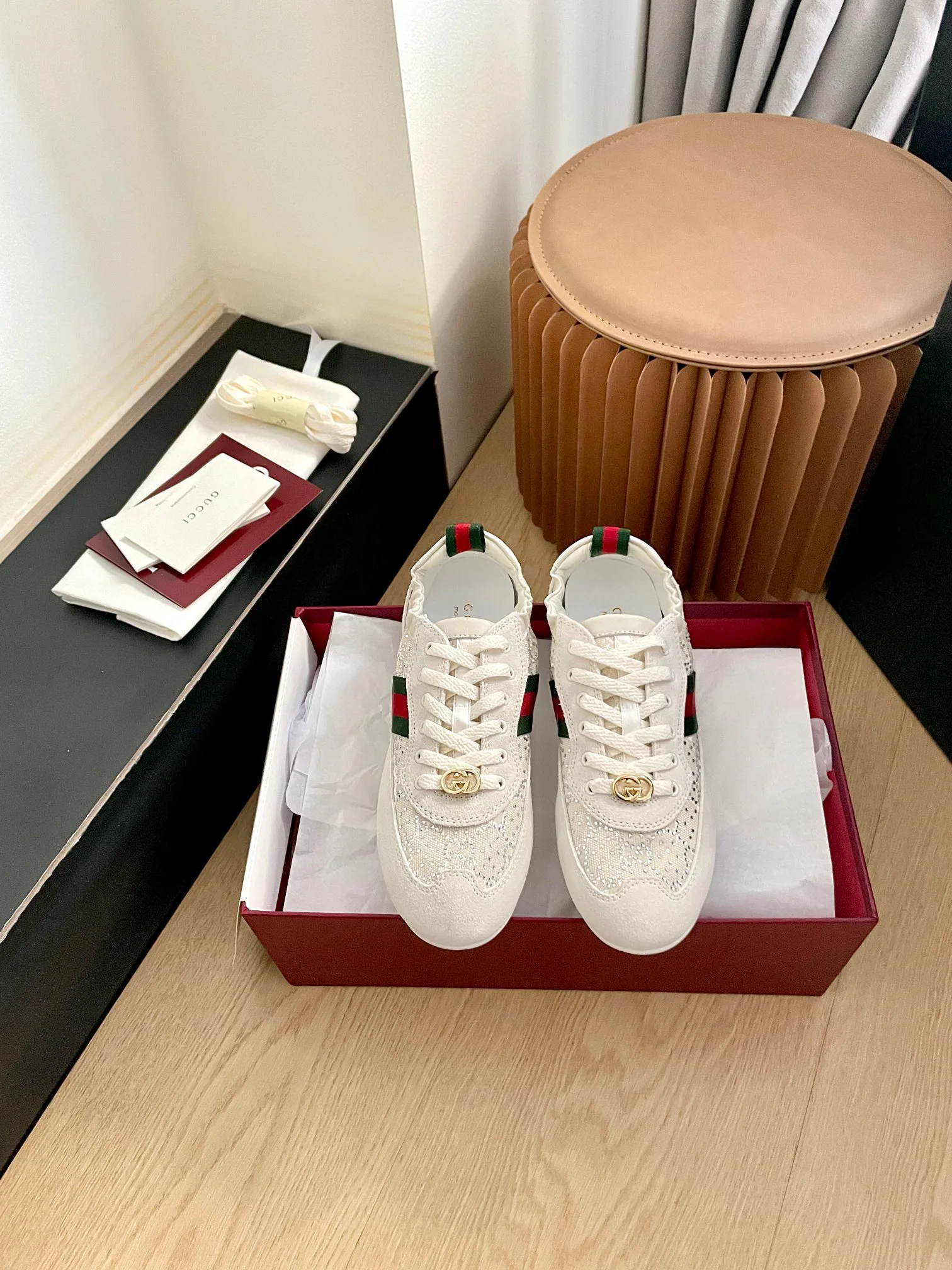 Кроссовки Женские Gucci 941868