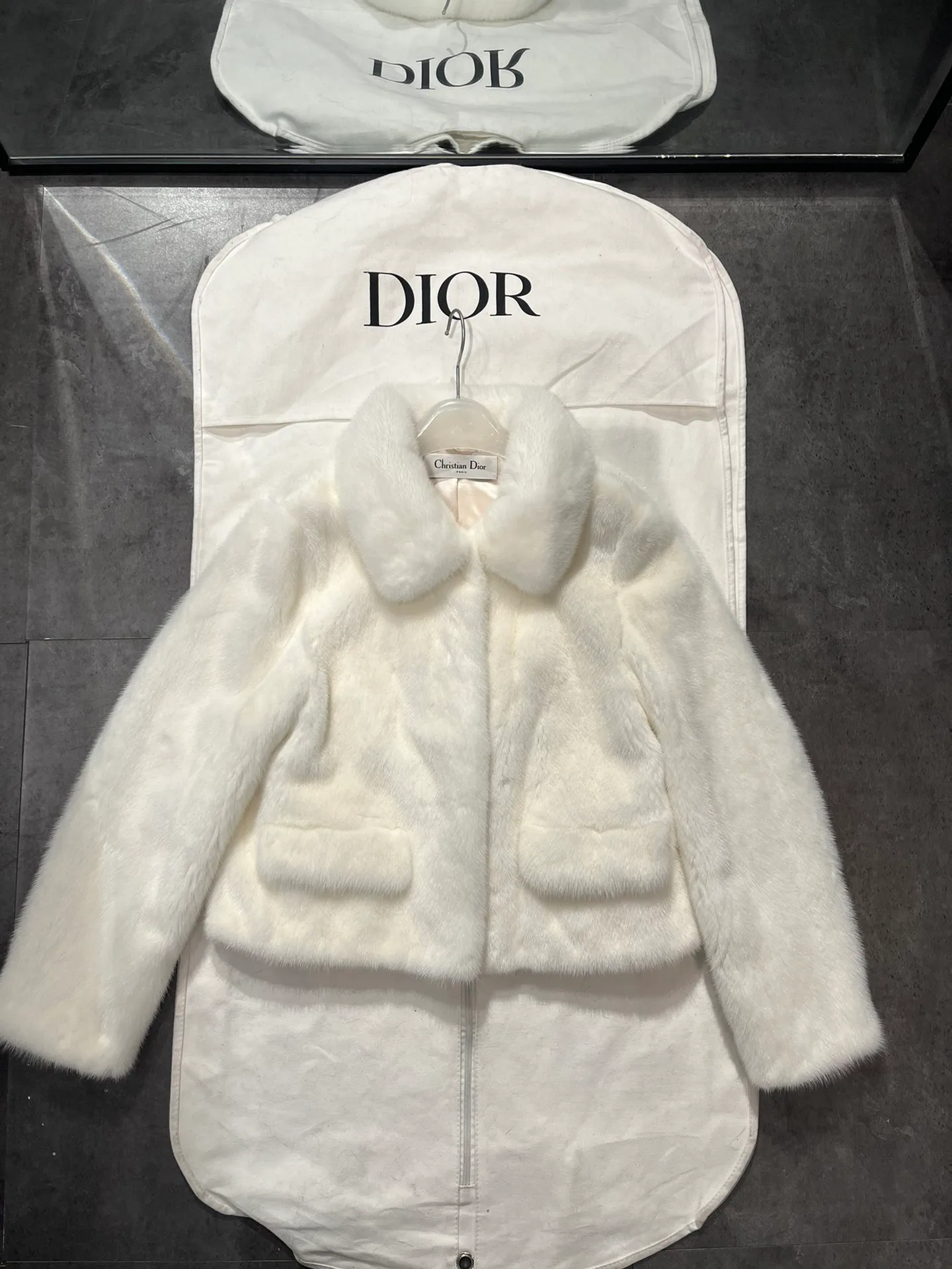Шубы Женские Christian Dior 567426