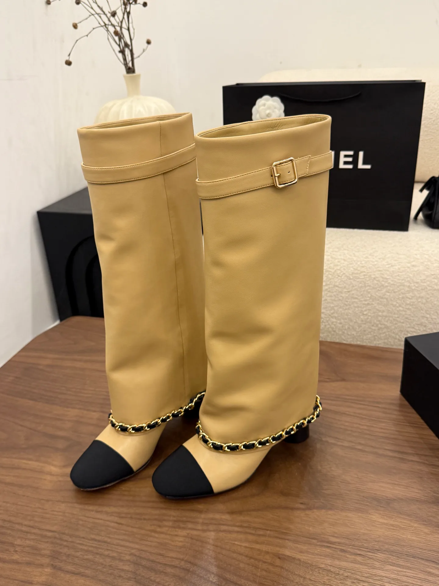 Сапоги Женские Chanel 18223558