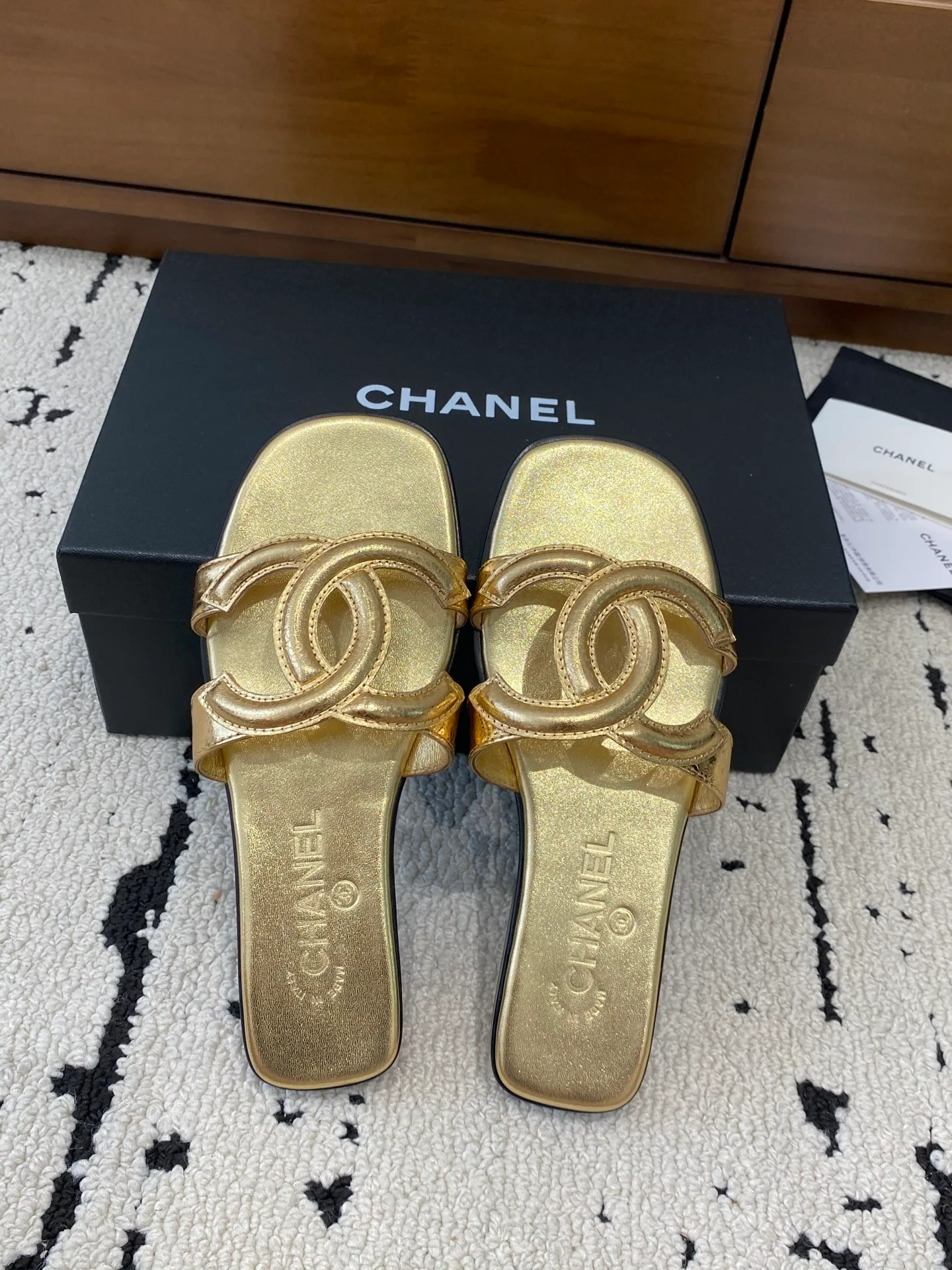 Шлепанцы Женские Chanel 13321045
