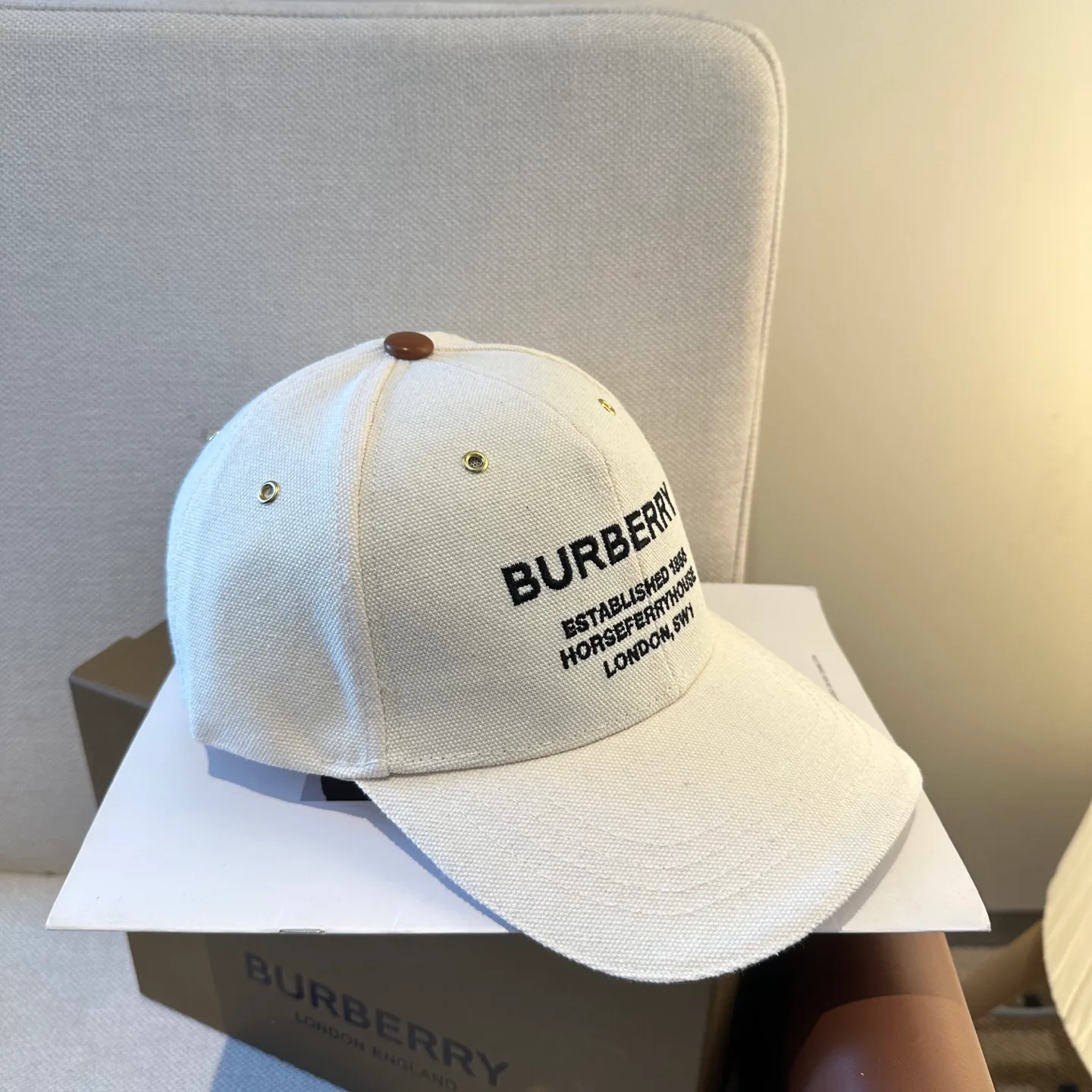 Головные Уборы Burberry 11689465
